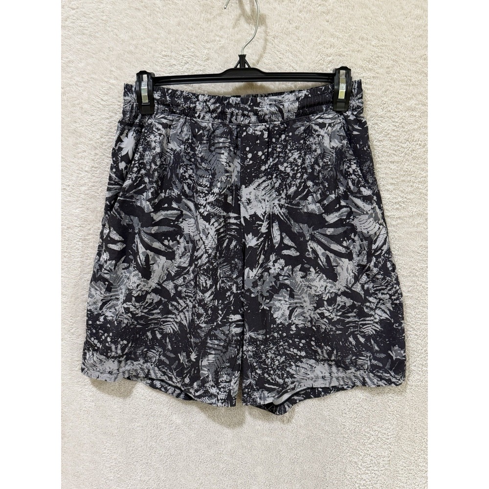 Lululemon Pace Breaker Shorts M x 8" Gray Black Camo Active Training Gym Leaf